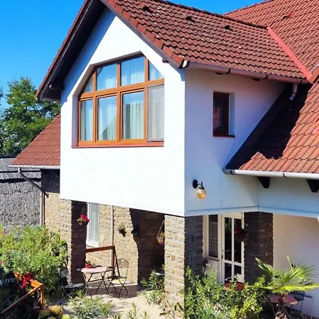 Oleander Vendeghaz Tihany