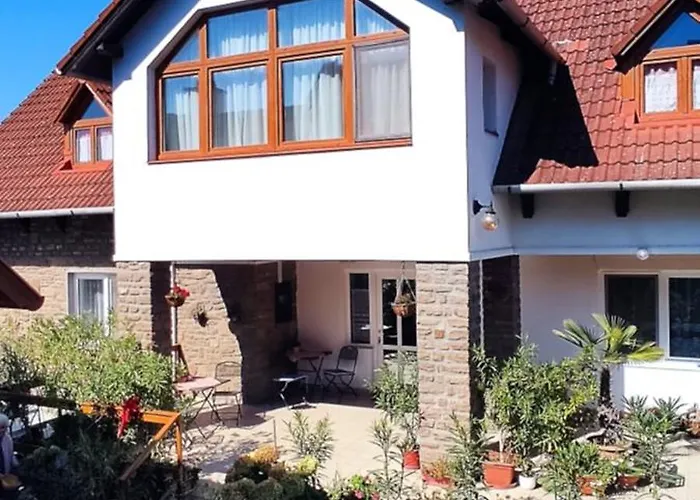 Oleander Vendeghaz 3* Tihany